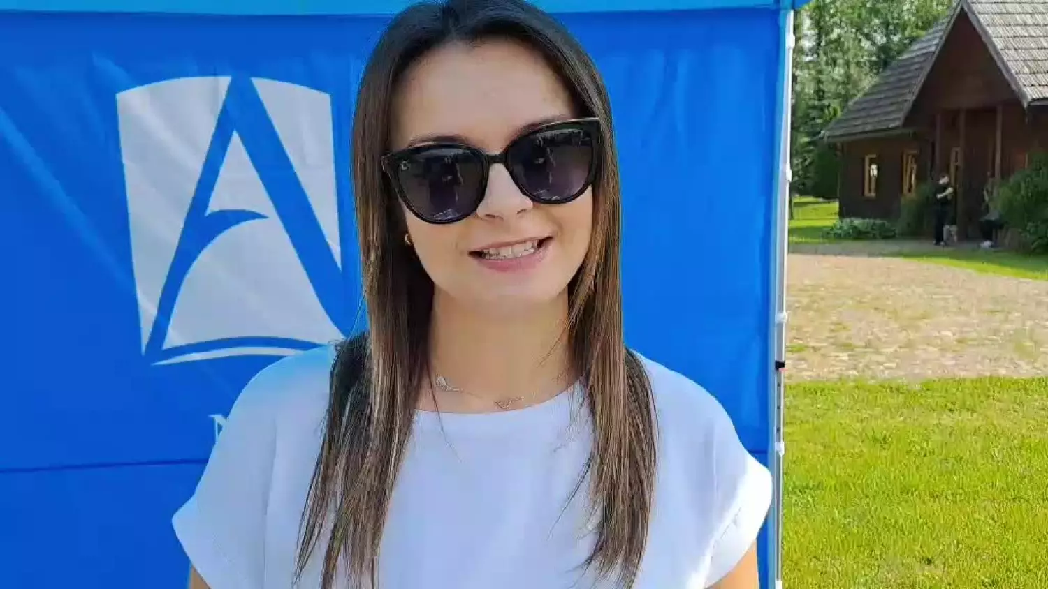 8539ba67-d240-4aff-996b-32f0653e98f5.mp4