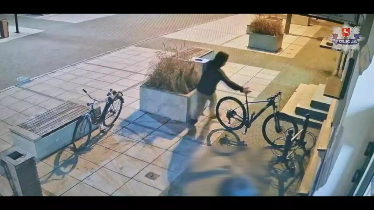 W Parczewie ukradł rower za 4 tys. zł.mp4